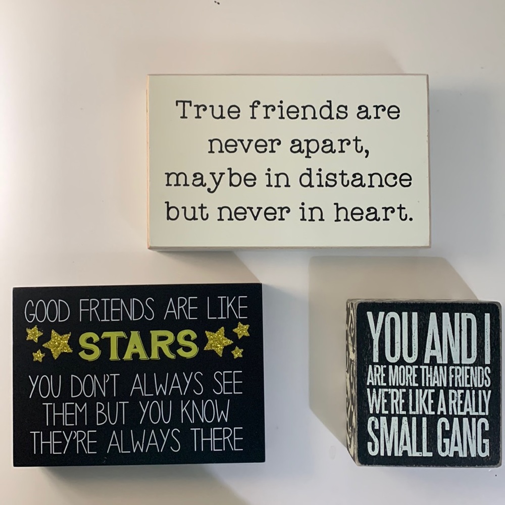 Wood box signs Friends Friendship
